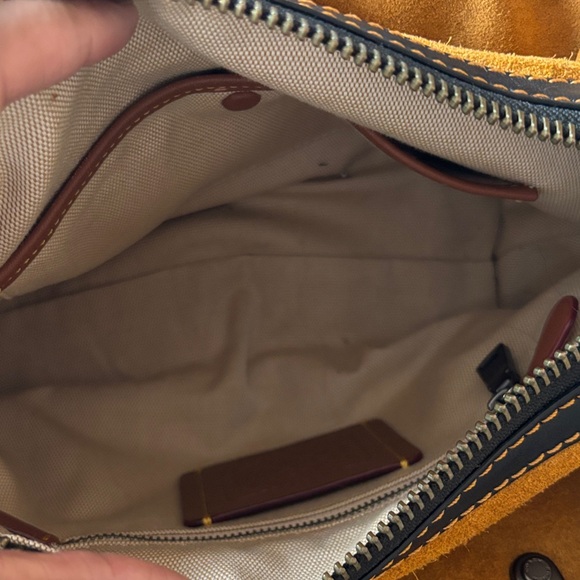 Coach 1941 Rogue 25 in Black w/ Black Hardware + NWT Coach Charm - Picture 11 of 15